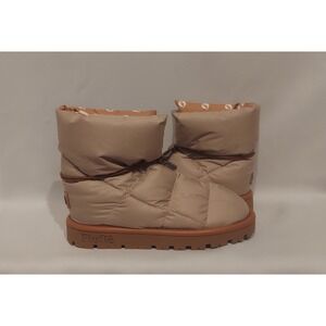 Flufie Womens Classic Sand Biege Goose Down Water Repellent Boots Size 8
